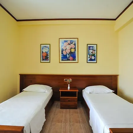 Iliria Internacional Hotell