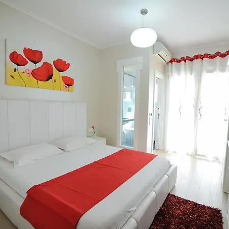 Iliria Internacional Szálloda 4*