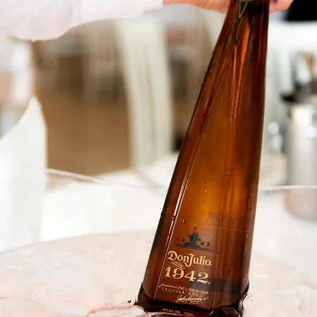 ホテル Iliria Internacional ドゥラス