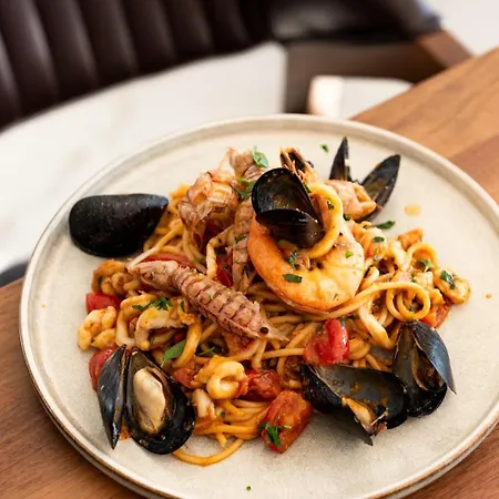 Iliria Internacional Hotel 4*