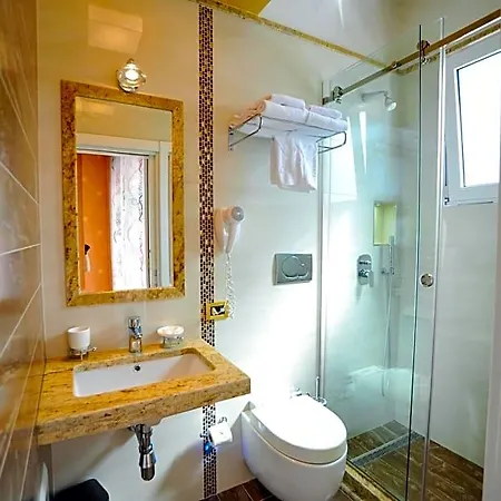 Iliria Internacional Hotel 4*