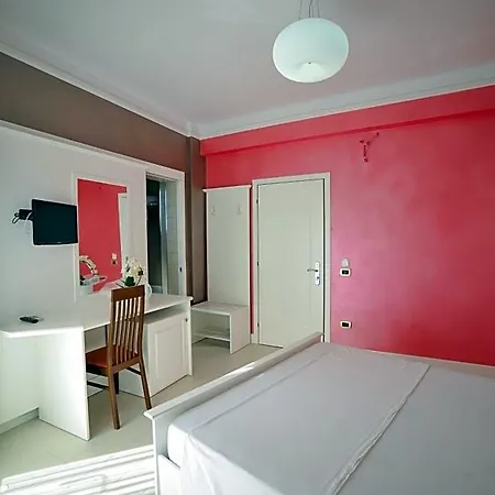Otel Iliria Internacional 4*